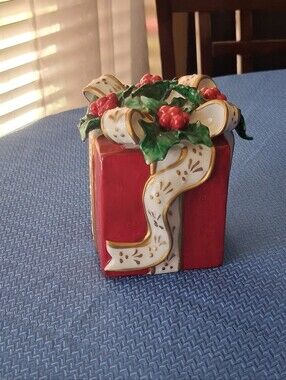 Vintage Avon Ceramic Taper Candle Holder Xmas